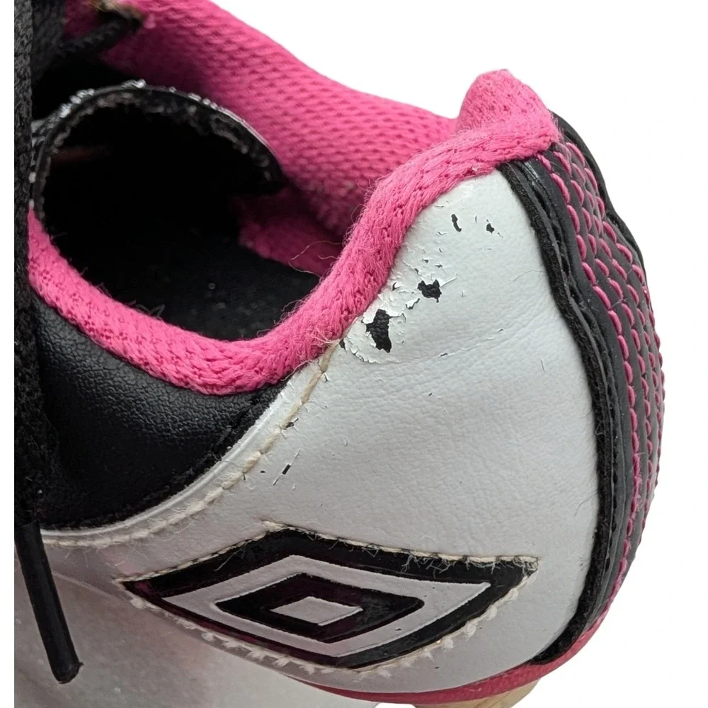 Umbro Girls Corsica Soccer Cleats Black Pink YFW00334 Size 1 Youth Shoes